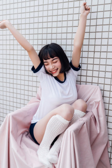 《年轻女教师》hd在线