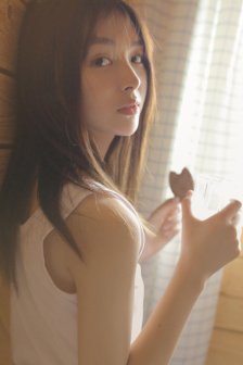 美女孕妇临产肚子痛
